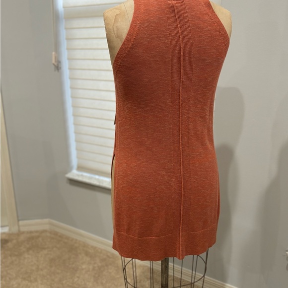 Ladies top - Picture 2 of 4